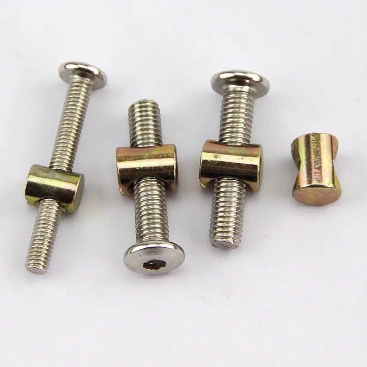 Jeu de boulons et écrous de me - Furniture Hardware Barrel Nut avis et prix